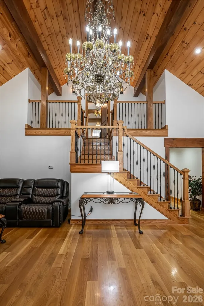 86 Holiday Drive Hendersonville NC 28739