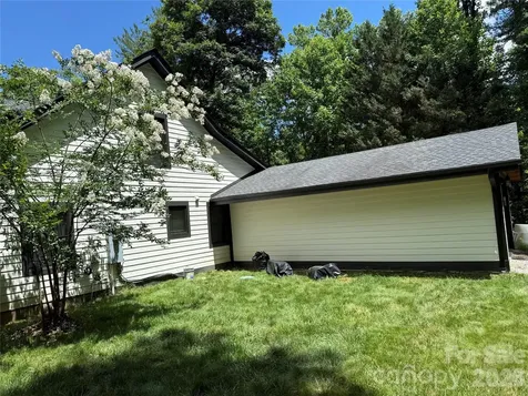 86 Holiday Drive Hendersonville NC 28739