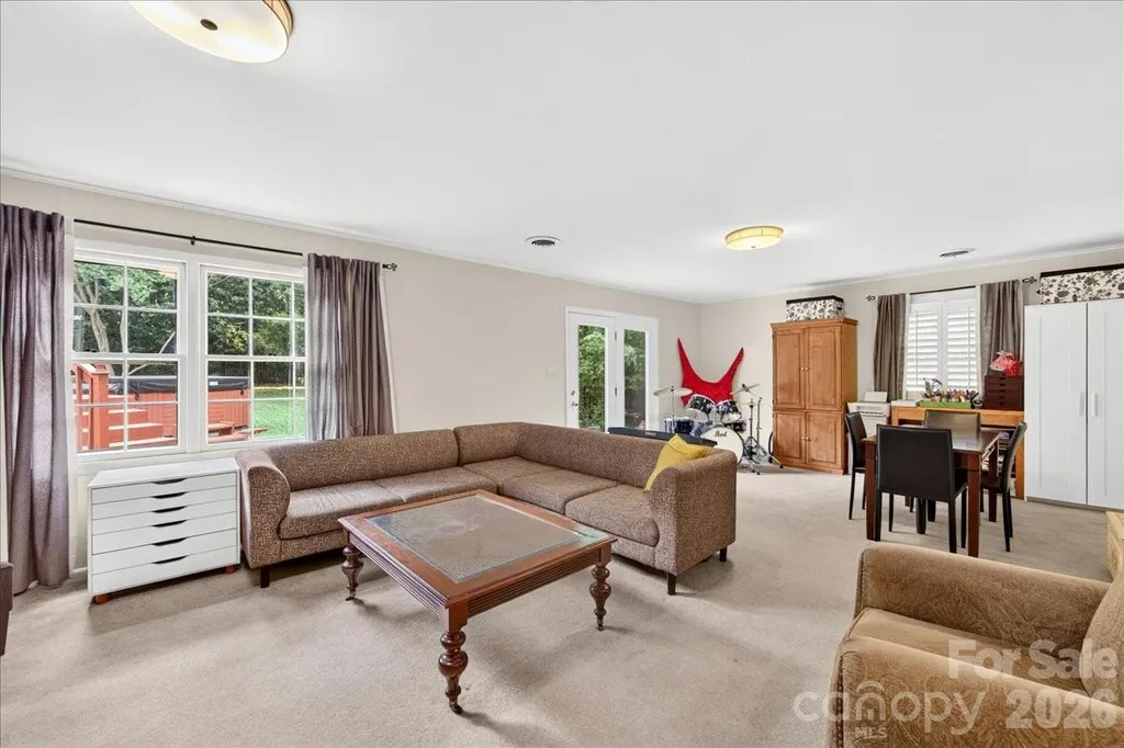 3519 Mill Pond Road Charlotte NC 28226