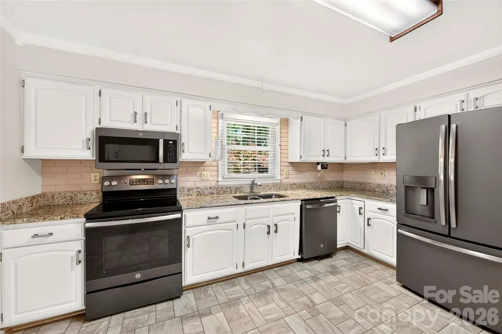 6801 Rambling Rose Drive Charlotte NC 28212