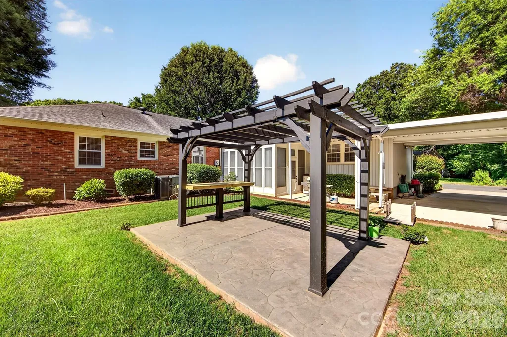 6801 Rambling Rose Drive Charlotte NC 28212