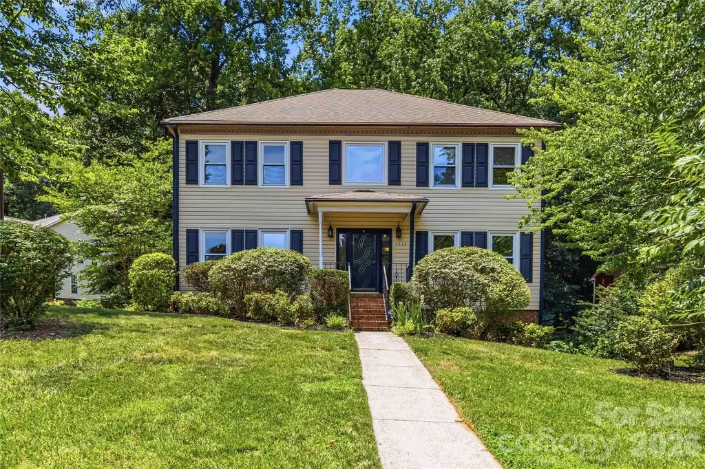 6933 Albaneen Court Charlotte NC 28215