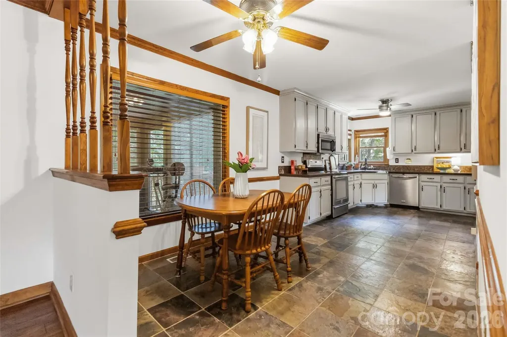6933 Albaneen Court Charlotte NC 28215