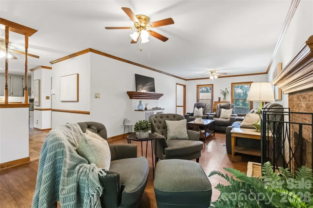 6933 Albaneen Court Charlotte NC 28215
