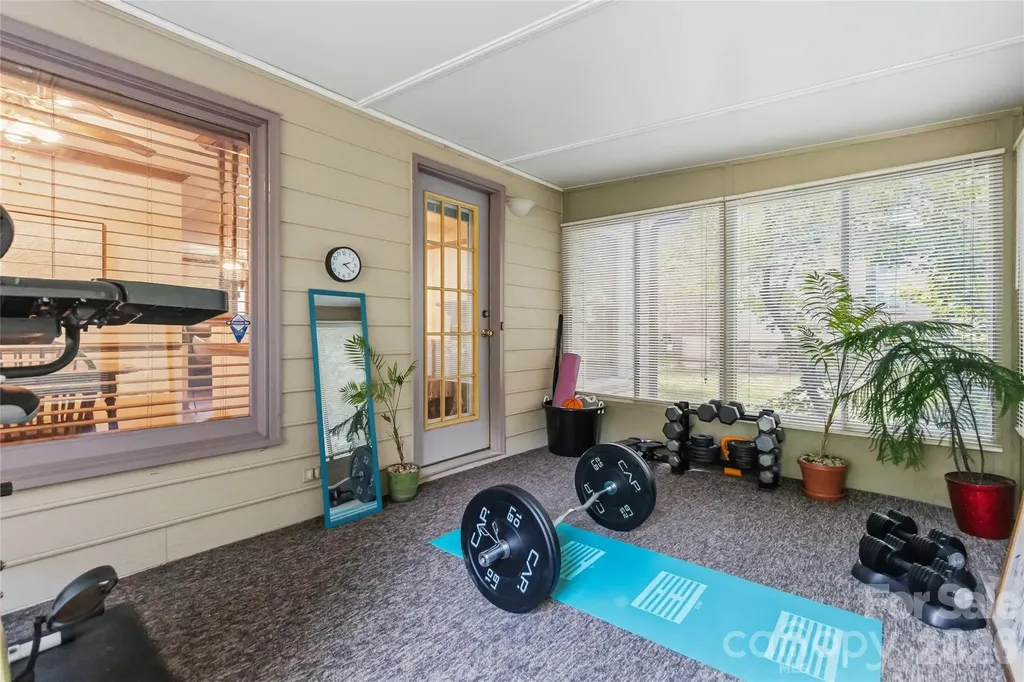 6933 Albaneen Court Charlotte NC 28215