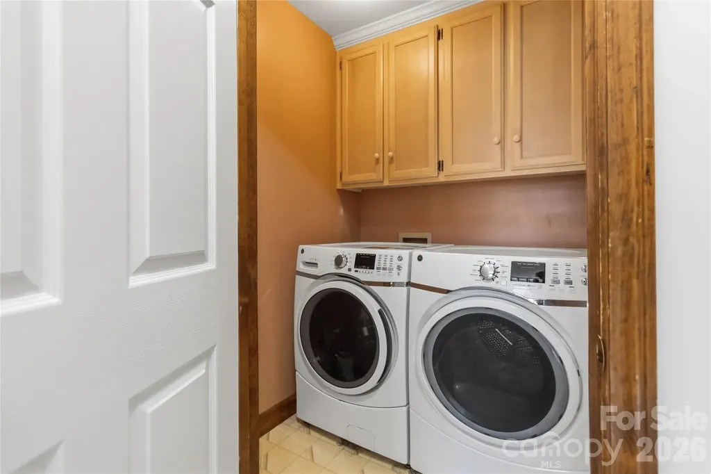6933 Albaneen Court Charlotte NC 28215