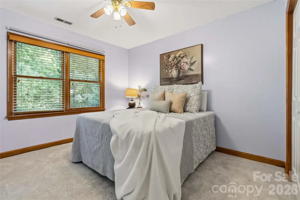 6933 Albaneen Court Charlotte NC 28215