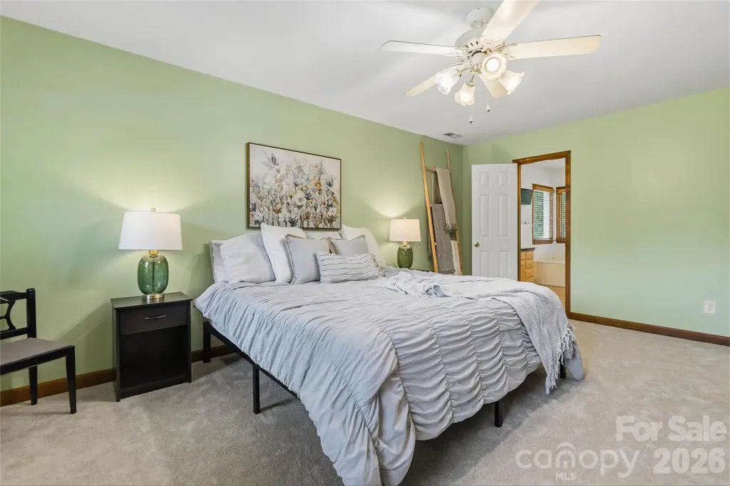 6933 Albaneen Court Charlotte NC 28215