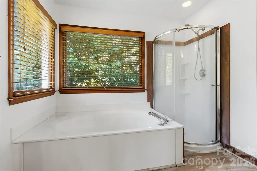 6933 Albaneen Court Charlotte NC 28215