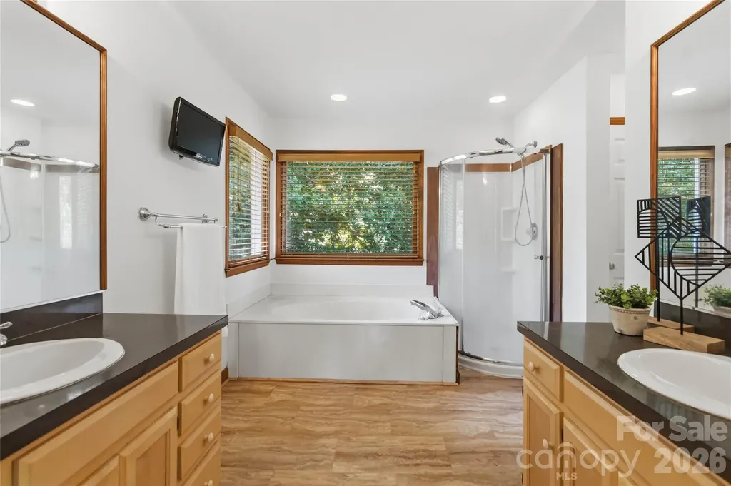 6933 Albaneen Court Charlotte NC 28215