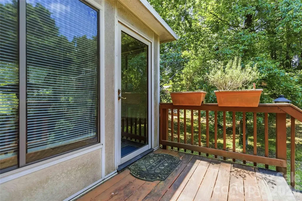6933 Albaneen Court Charlotte NC 28215