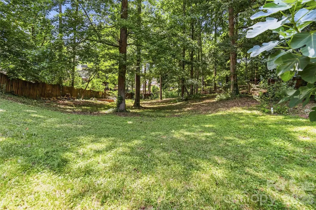 6933 Albaneen Court Charlotte NC 28215