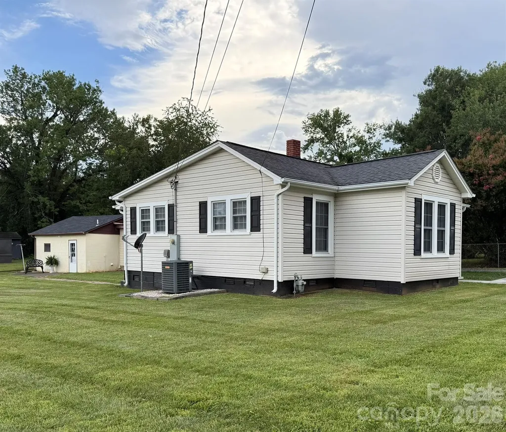 108 Fletcher Street Morganton NC 28655
