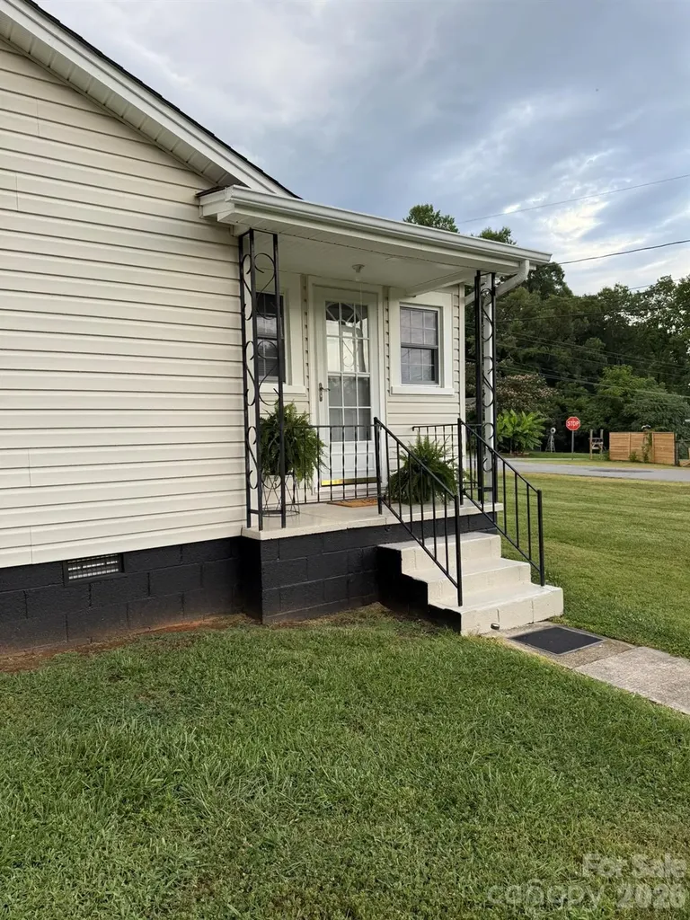 108 Fletcher Street Morganton NC 28655
