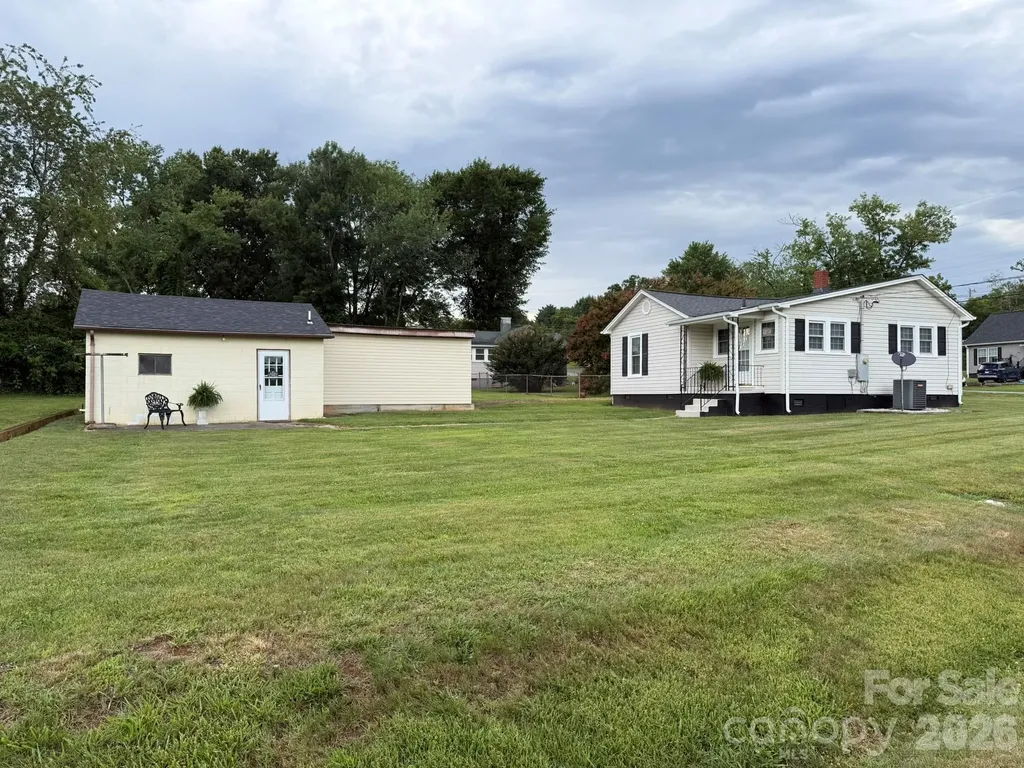 108 Fletcher Street Morganton NC 28655