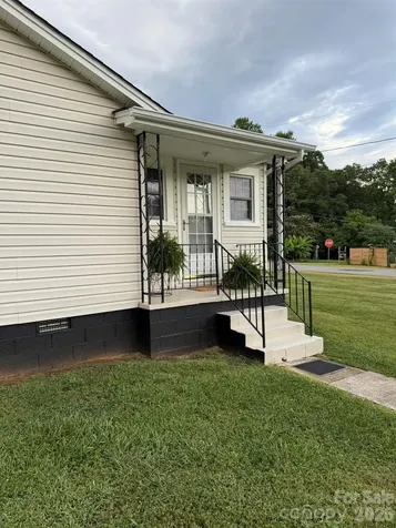 108 Fletcher Street Morganton NC 28655