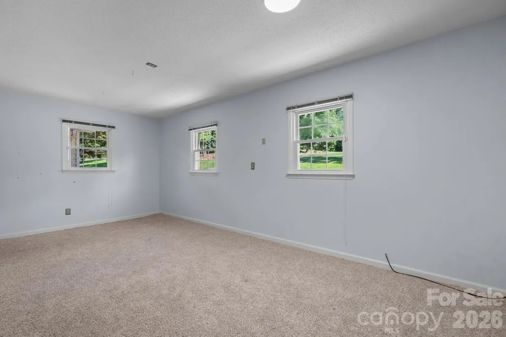 3252 Hollyhill Circle Valdese NC 28690