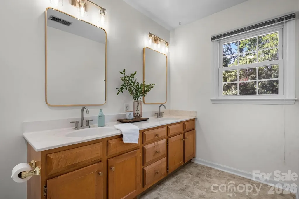 3252 Hollyhill Circle Valdese NC 28690