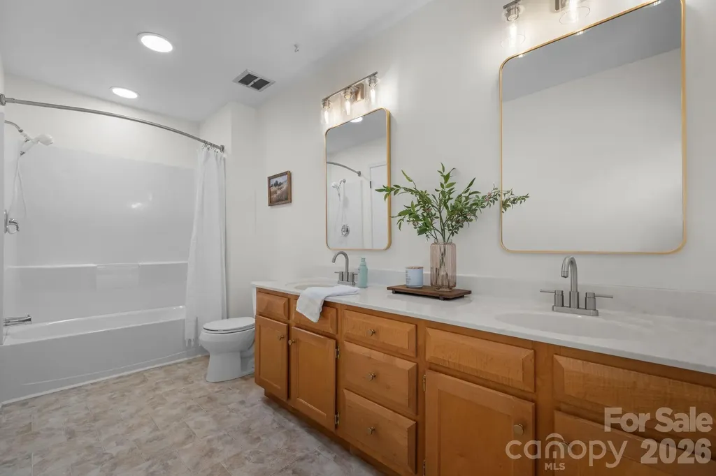 3252 Hollyhill Circle Valdese NC 28690