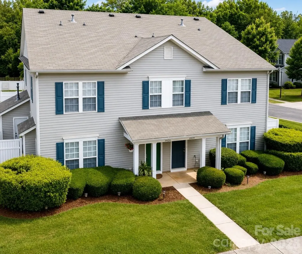 2049 Flushing Court Charlotte NC 28215
