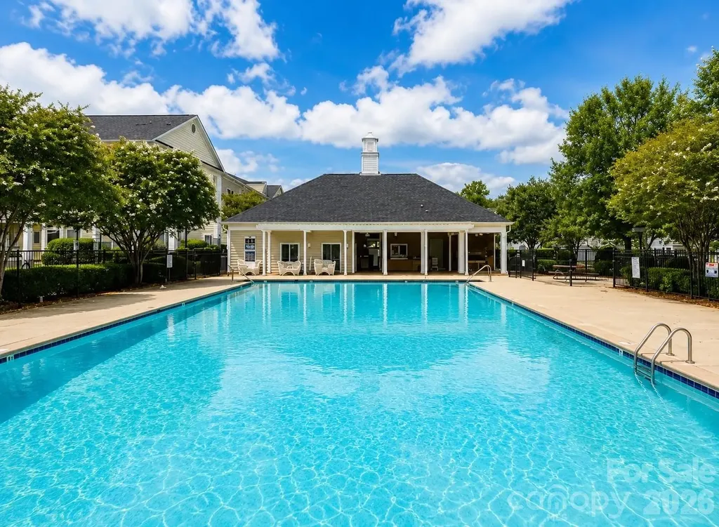 2049 Flushing Court Charlotte NC 28215