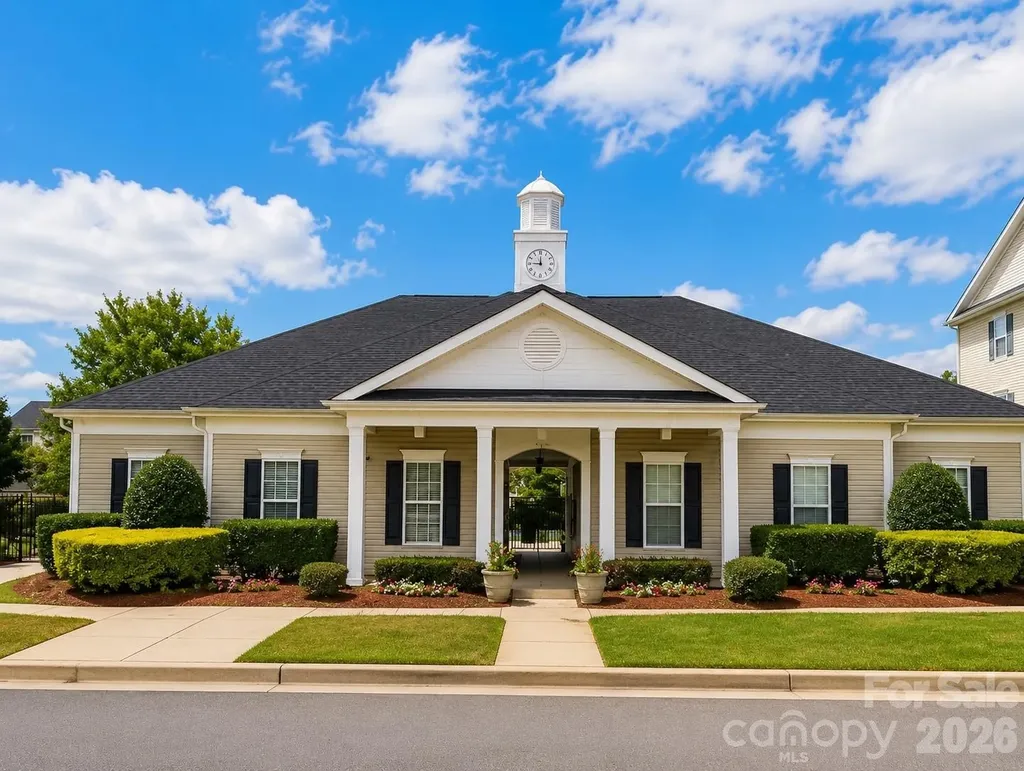 2049 Flushing Court Charlotte NC 28215