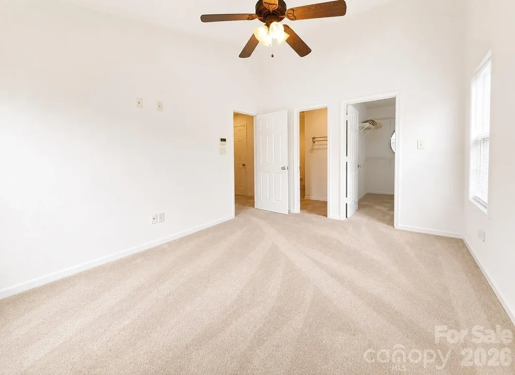 2049 Flushing Court Charlotte NC 28215