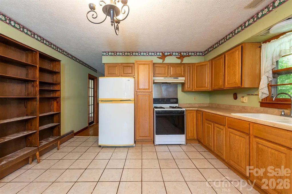637 Fisher Lane Marshall NC 28753