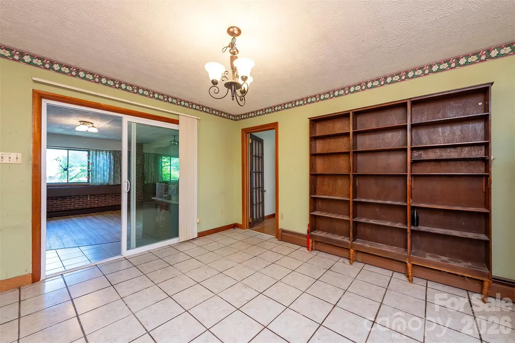 637 Fisher Lane Marshall NC 28753