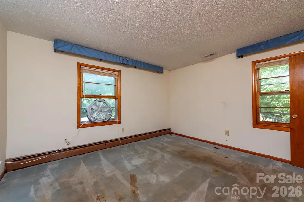 637 Fisher Lane Marshall NC 28753