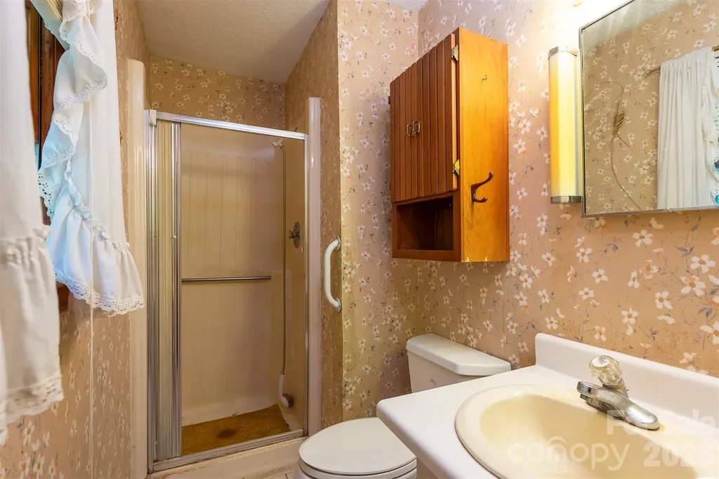 637 Fisher Lane Marshall NC 28753