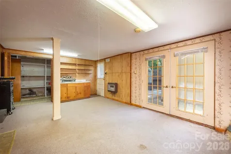 637 Fisher Lane Marshall NC 28753