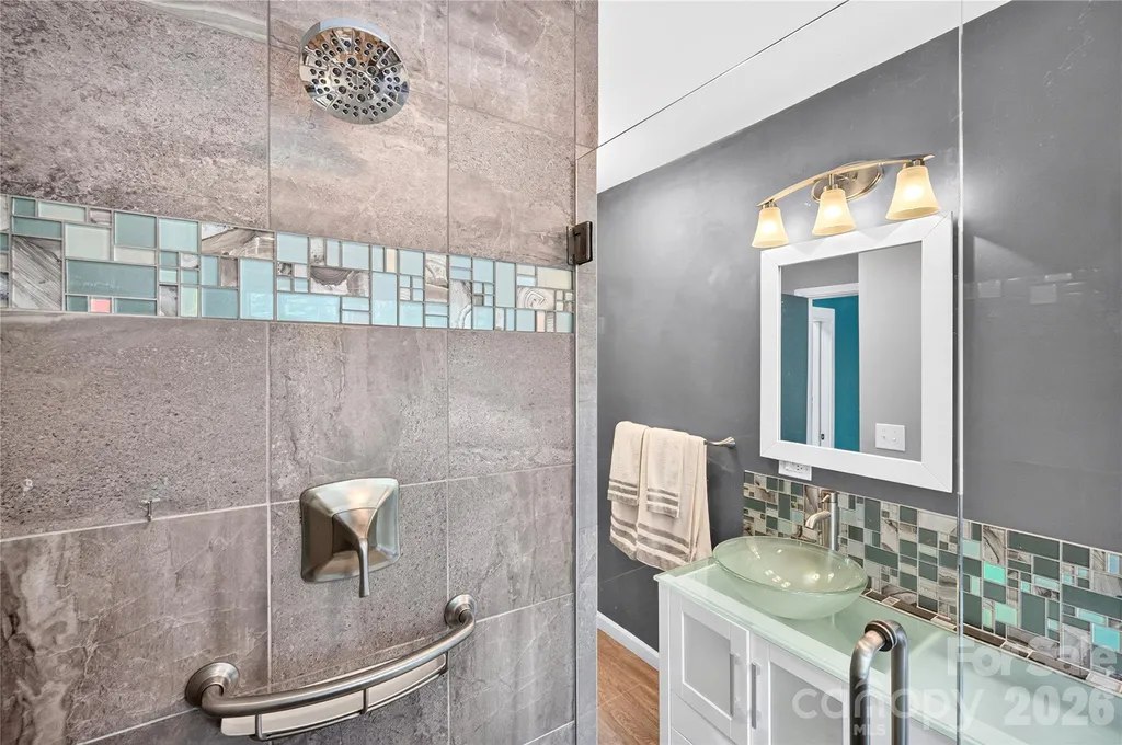 25 Inglewood Road Asheville NC 28804