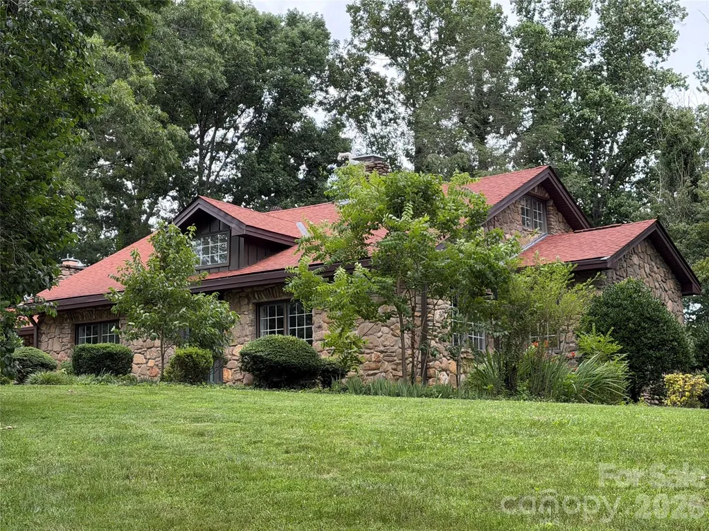 25 Inglewood Road Asheville NC 28804
