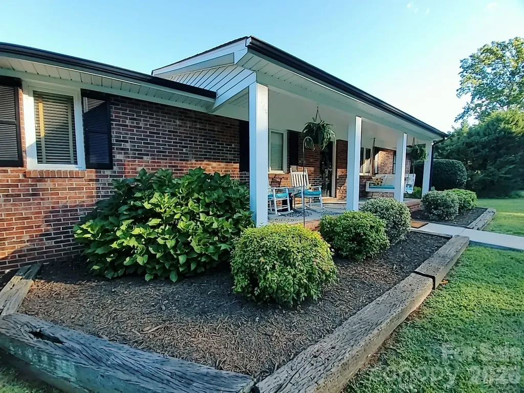 318 Rutledge Road Mount Holly NC 28120