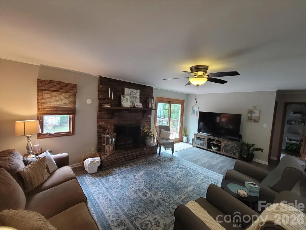 318 Rutledge Road Mount Holly NC 28120