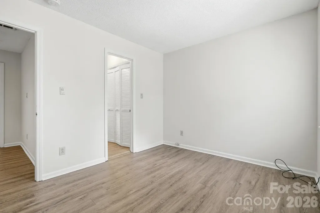 2954 Iron Gate Lane Charlotte NC 28212