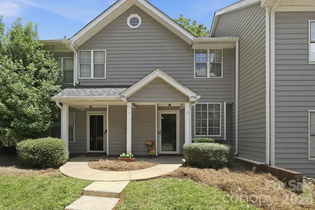 2954 Iron Gate Lane Charlotte NC 28212