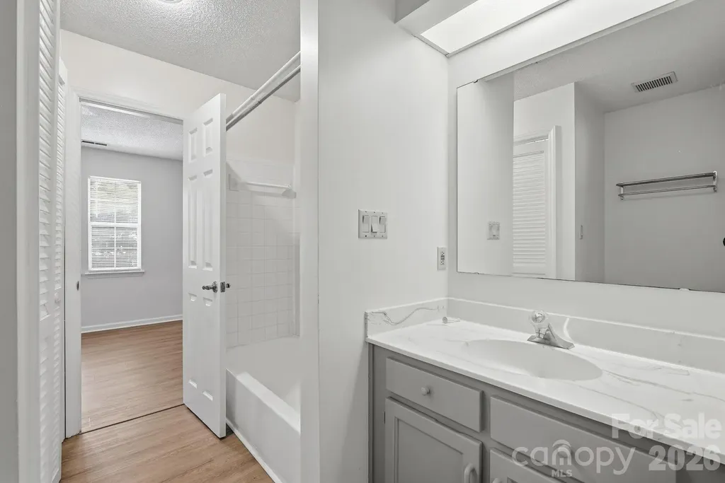2954 Iron Gate Lane Charlotte NC 28212