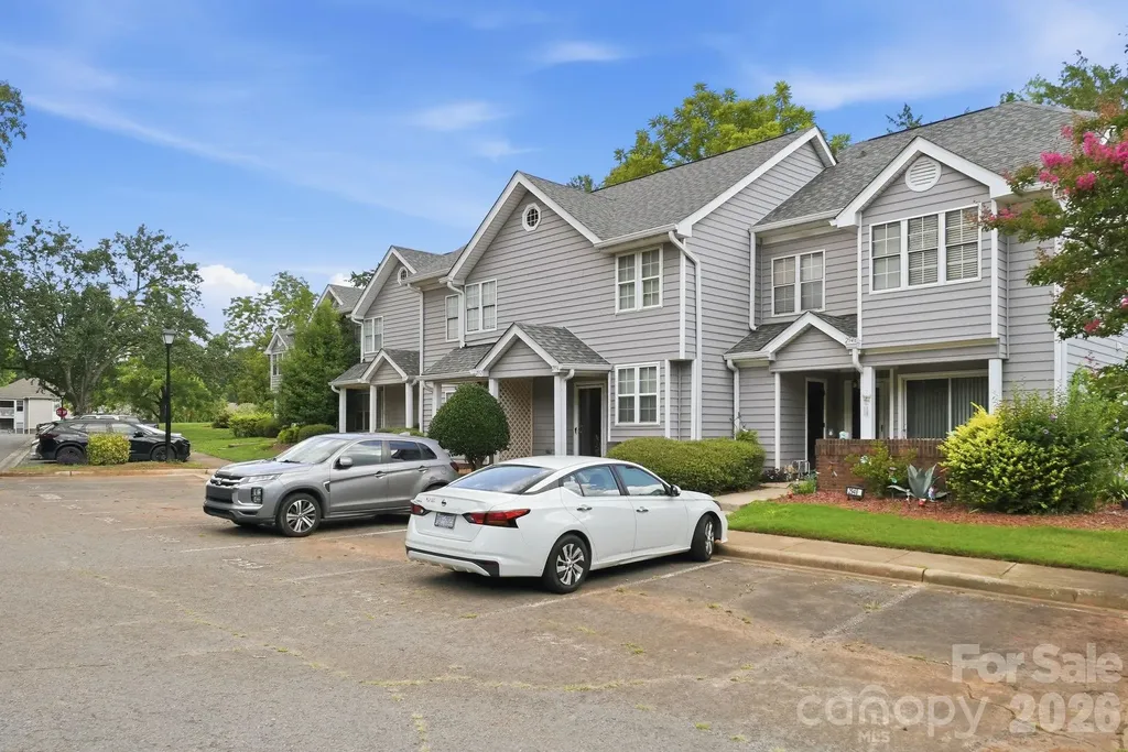2954 Iron Gate Lane Charlotte NC 28212