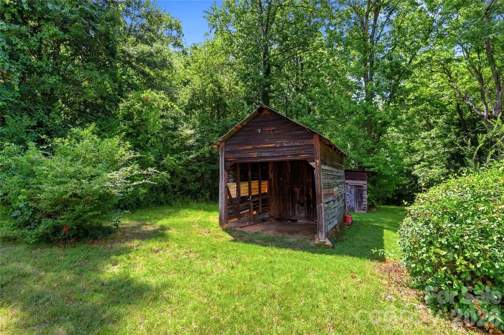 1013 7th Street NE Hickory NC 28601