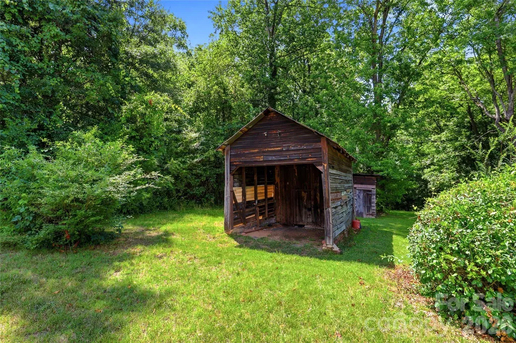 1013 7th Street NE Hickory NC 28601