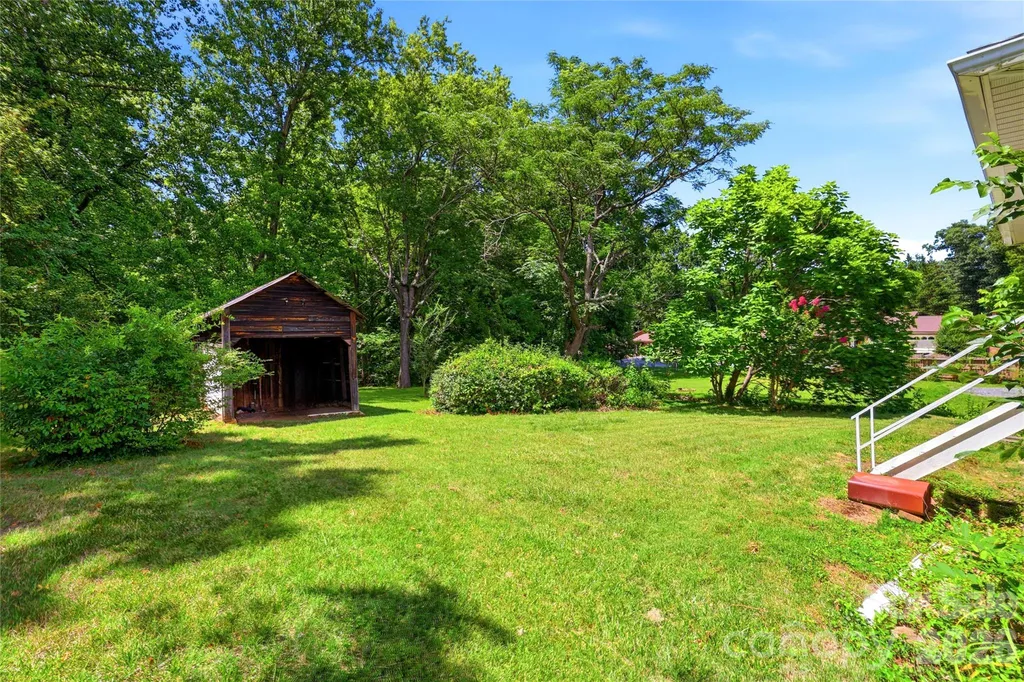 1013 7th Street NE Hickory NC 28601