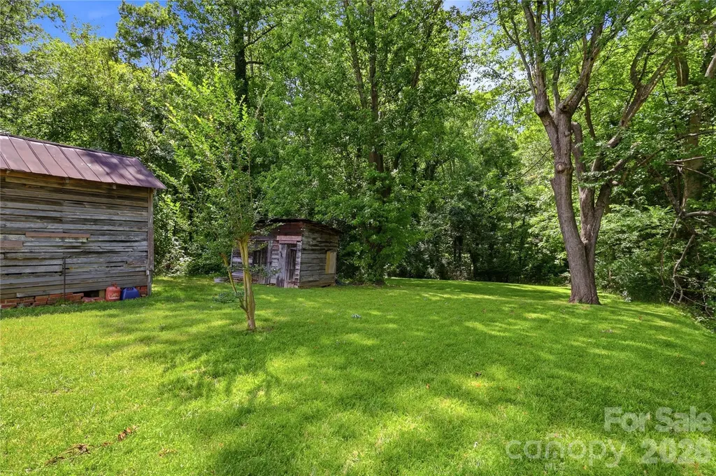 1013 7th Street NE Hickory NC 28601