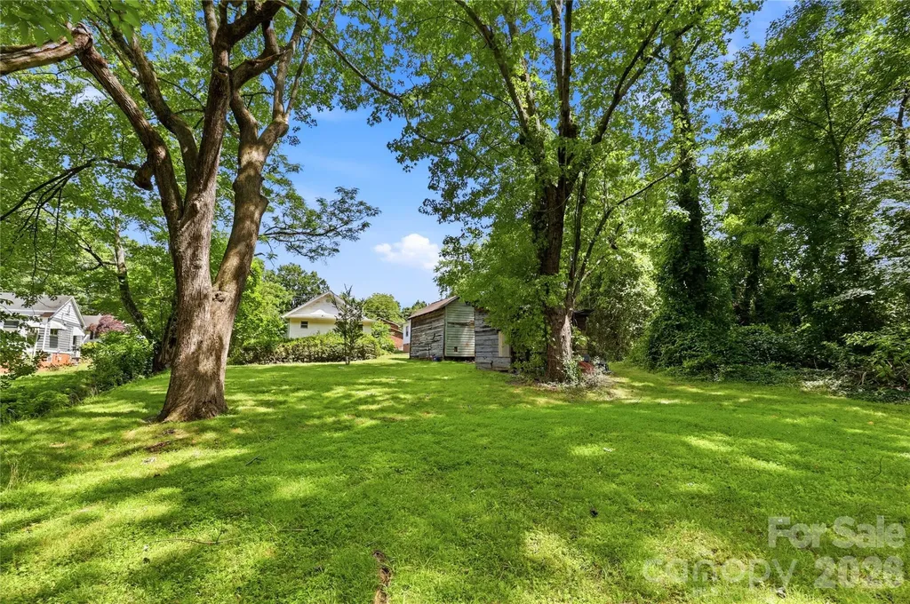 1013 7th Street NE Hickory NC 28601