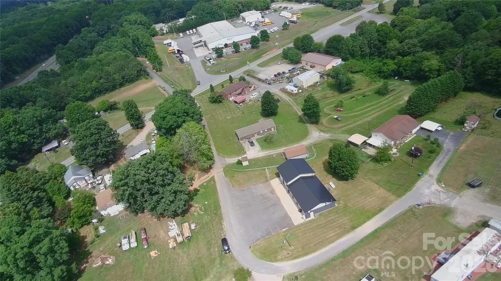 8587 Sparrow Trail Connelly Springs NC 28612