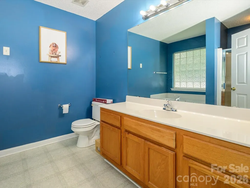 4821 Renfrew Drive Concord NC 28027