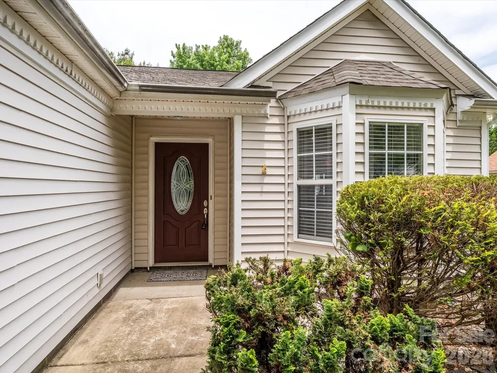 4821 Renfrew Drive Concord NC 28027