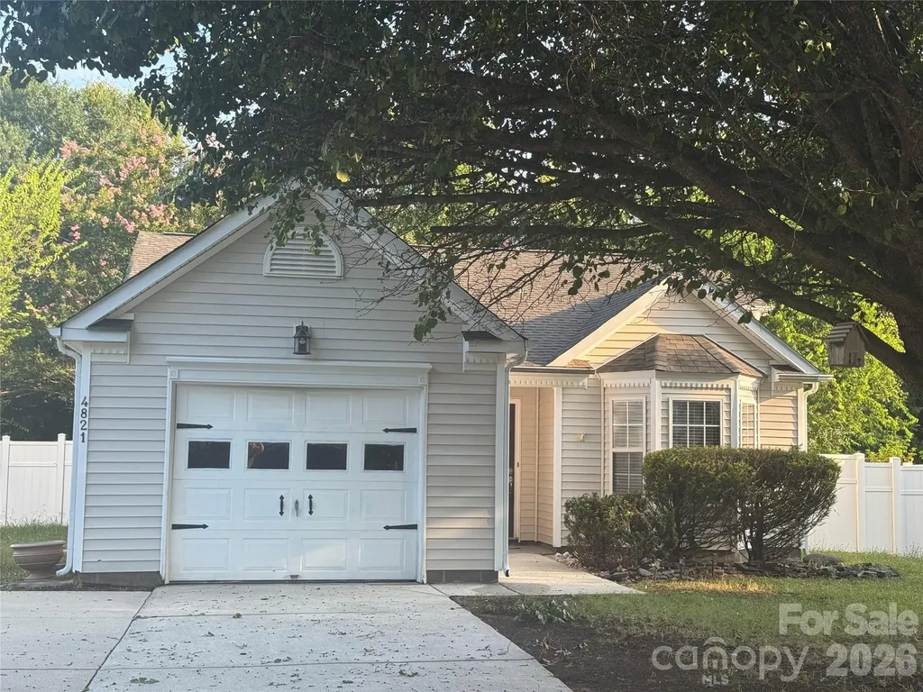 4821 Renfrew Drive Concord NC 28027