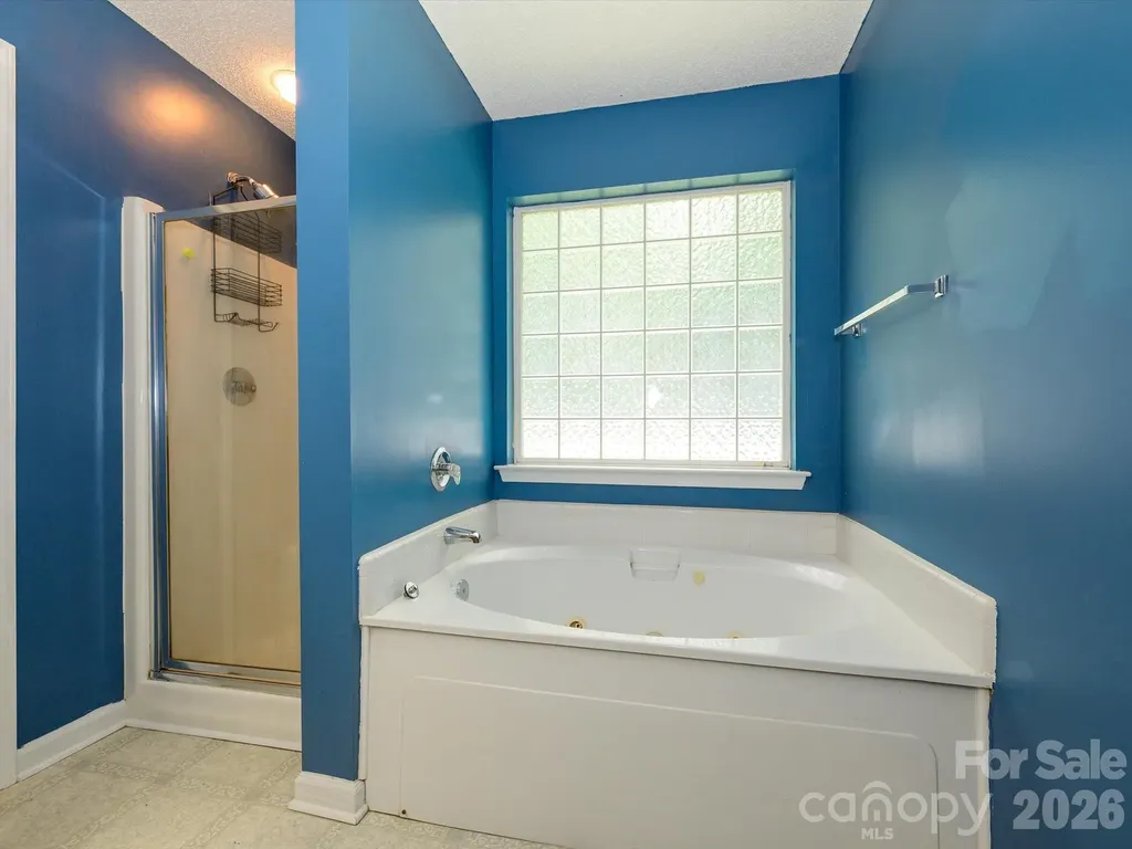 4821 Renfrew Drive Concord NC 28027